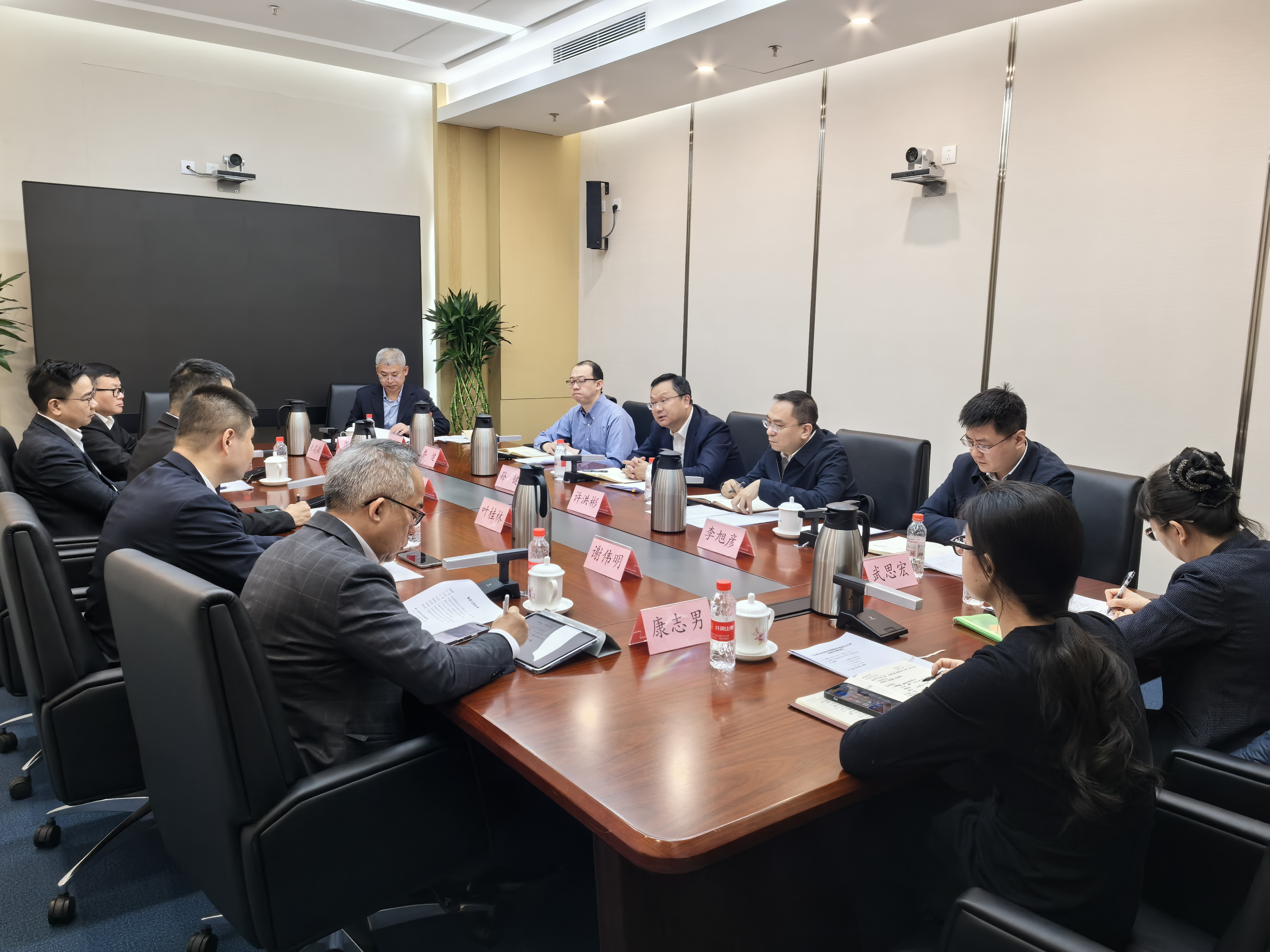 FDCT Delegation Visits Key National Science and Technology Institutions      Two International Science and Technology Conferences to Debut in Macao in Second Half of Year